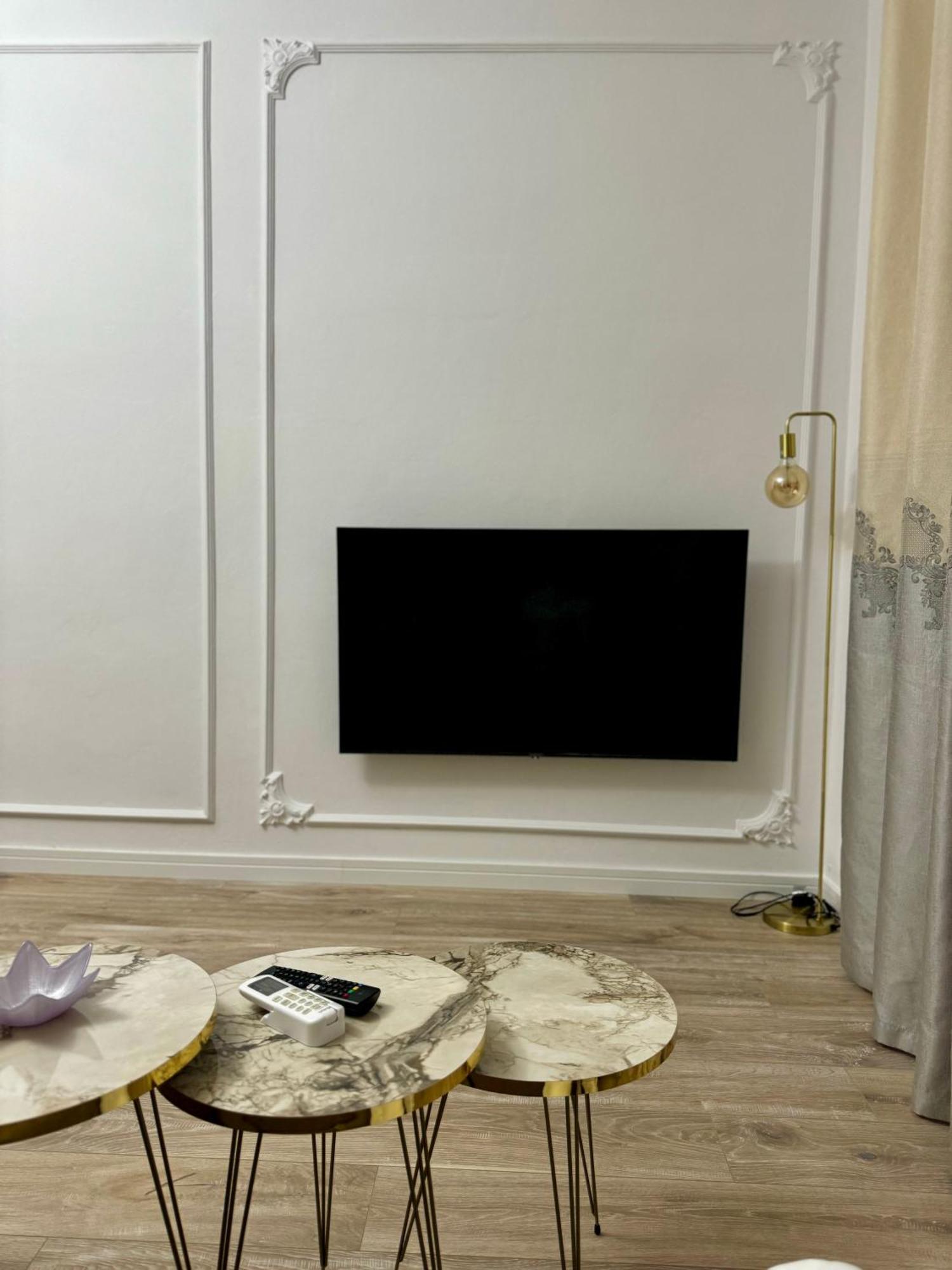 Apartment 1330 *